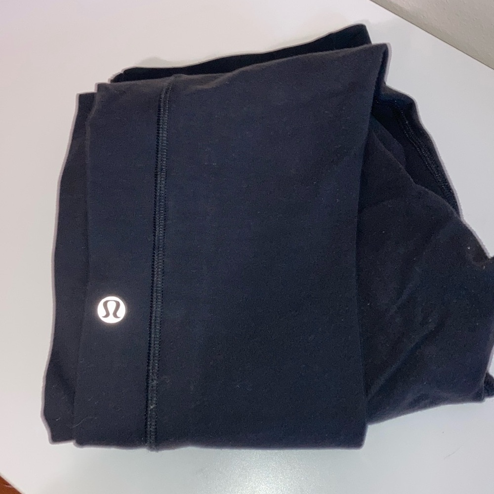 Lululemon size 6
